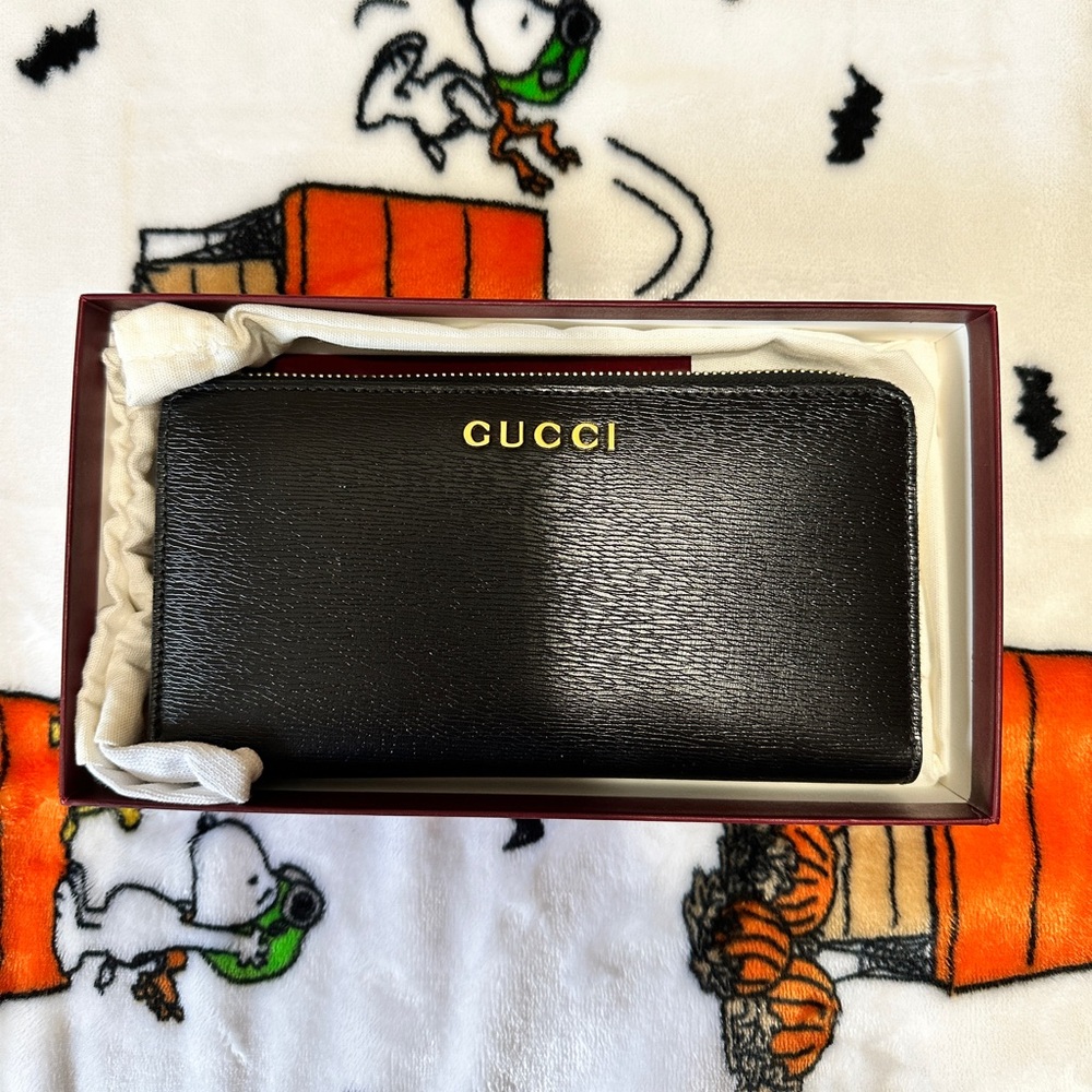 Practically New Gucci Wallet